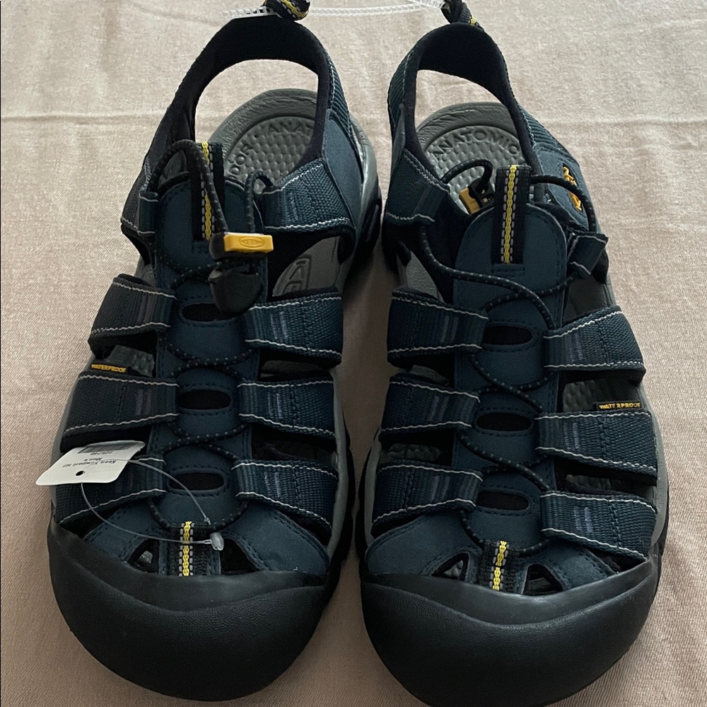Men’s Keen Newport H2 Sport Sandals.